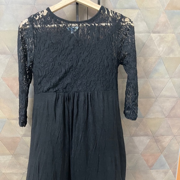 Beautiful black dress - Picture 2 of 6